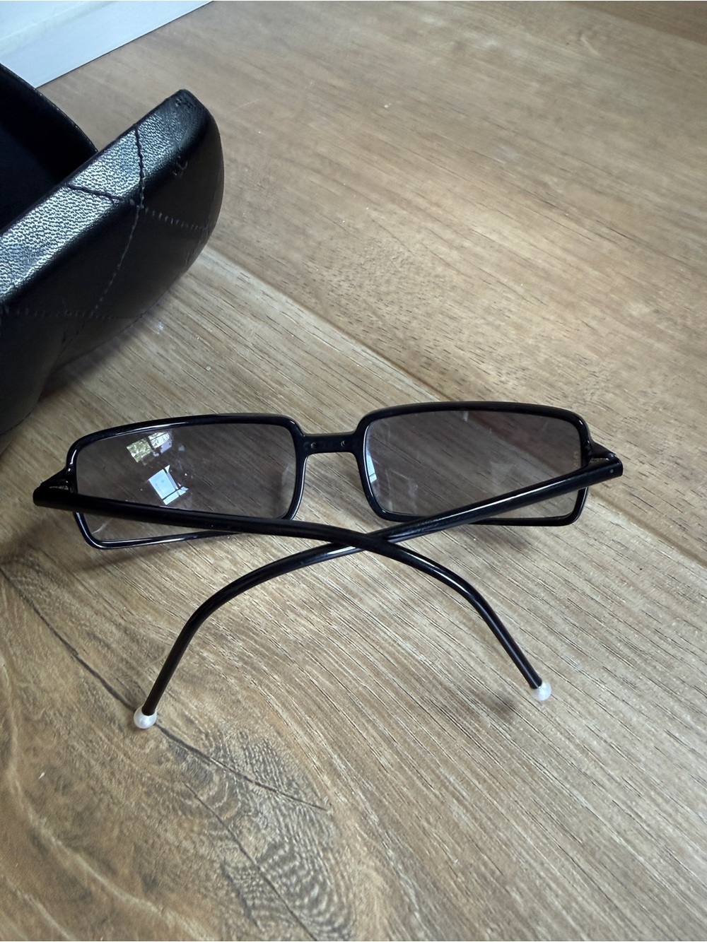 Vintage Chanel sunglasses 5047 h Black with pearl ends - Picture 9 of 15